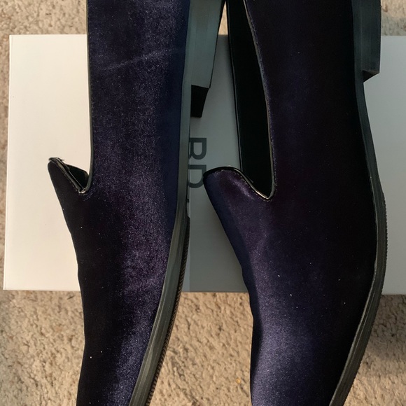 Shoes - Picture 2 of 5